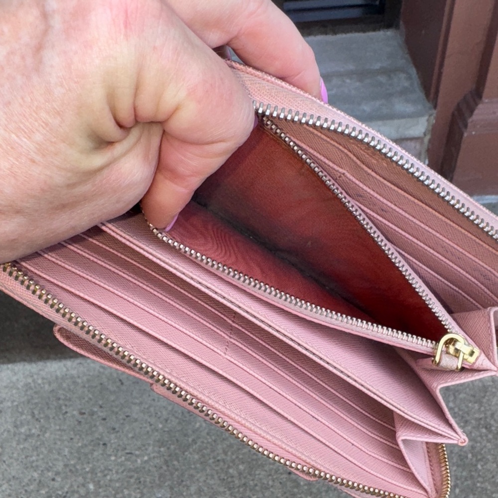 Prada Light Pink Bow Wallet GUC authentic - Picture 7 of 13